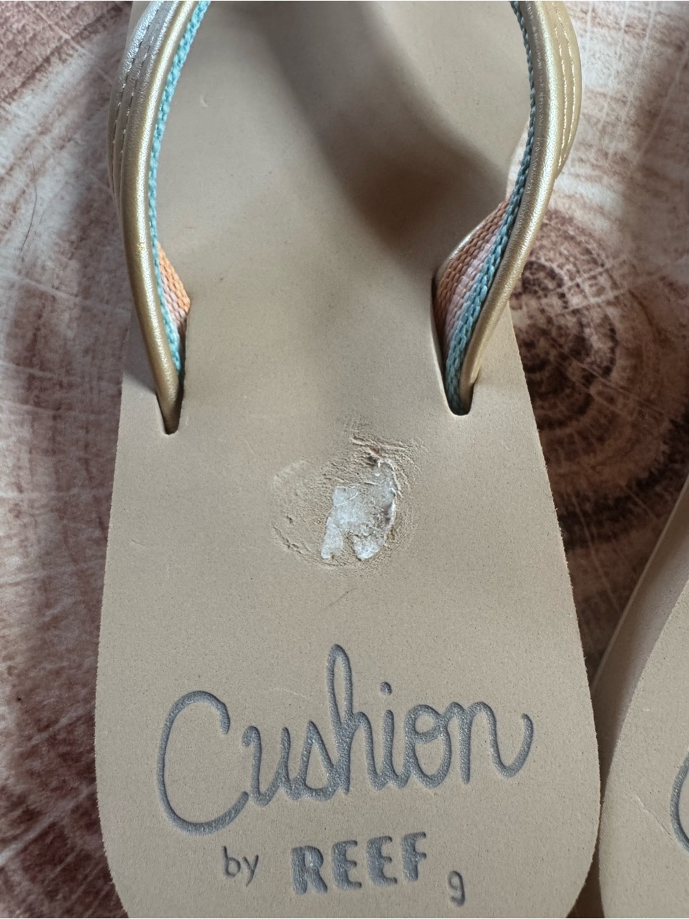 NWOT Reef Metallic Gold Thong Sandals - Picture 7 of 7